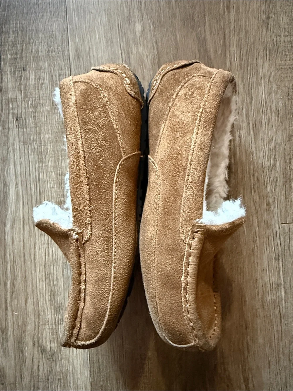 UGG Ansley Slip On Moccasin Slippers in chestnut size 13